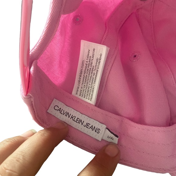 Calvin Klein Pink Snap Back Hat - Like New Condition - - Picture 4 of 4